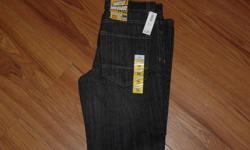 NEW
OLD NAVY BOOT CUT JEANS
BLACK
SIZE 14 STANDARD
ADJUSTABLE WAIST
STRAIGHT FIT
DON'T FORGET TO CHECK OUT MY OTHER ADS.