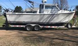 2002 26' Osprey Expedition, ex Lake Erie boat, never in saltwater. 5.0 litre chev fuel injected,1181 hours,21 knots at 3500rpm, 28 knots flat out,has heat exchanger cooling, kicker is a 2017 Mercury 20HP only 5 hours,TR1 Gold autopilot with wireless
