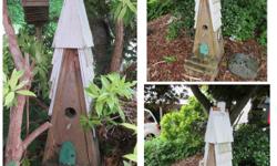 Rustic Garden Art
Large bird house
Measurement with platform: 10 x 13 x 33 inches tall
Bottom is hinged for easy cleaning
Stands on own
FCFS with appointment
Cross posted
Delivery negotiable