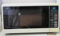 Older Panasonic genius Microwave - has turndable
