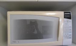 Panasonic Microwave Oven
1.6 cu. Ft
- white
- Inverter system inside
-Genius Sensor
Excellent Condition
See Attch Pictures