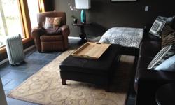 This brown leather ottoman.. opens to store many items.. perfect for entertainment room
Be sure to check out my other items