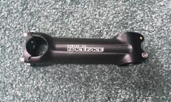 RACEFACE EVOLVE XC 120mm long reach stem not sure of rise but it looks to be only about ?" for 25.4mm bars and standard 1 ?" forks. never been used