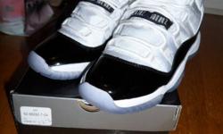 -AUTHENTIC RETRO JORDAN 11'S CONCORDS(2011) RELEASE
-SIZE 4Y IN KIDS-FITS 6/6.5 WOMENS.
-IN EXCELLENT CONDITION
-DEC 24TH, 2011 RELEASE.
SOLD OUT EVERYWHERE.
NO LOW BALLERS.
THE SIZE IS A BIT TOO SMALL FOR ME, THATS WHY IM SELLING IT.
MEET UP LOCALLY.
