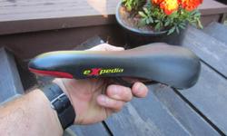 Selle Itallia Expedia bike seat
Bmx Atb Or Road
Extremely cushion-y comfy saddle
Minor wear on edge from laydowns.
Madie in Italy
New cost is over $100
cash only first come first served
No texts