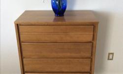 Very good condition 4 drawers. Have three the same price is for one.