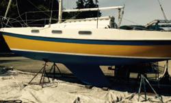 This compact, stable boat is excellent for day or weekend use and comfortably sleeps 4. New furling headsail rig installed in 2013, recent electrical upgrade, 9.5 Evinrude outboard motor. Danforth anchor, 20 ft of chain and 150 ft of rode. Bottom