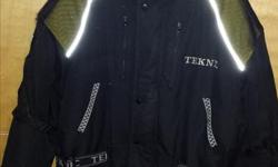 Teknic Motorcycle Jacket, size 50. Armoured elbows, shoulders and back. Full, removable liner and neck guard. Multiple pockets.
I'm 6'4" 225lbs and fits me well.
Offers on $50.