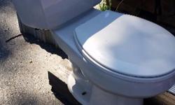 Light almond TOTO Toilet. Just come out of the house, doing renovations. EXCELLENT CONDITION.