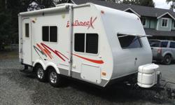 Have lots of fun in this awesome ultra-lite Fun Finder! Air Conditioner, Stove Top, Microwave, Large Fridge, Aluminum Wheels, Awning, Outdoor shower. This is a special Thule edition which has an outdoor barbecue plumbed directly into the propane line.