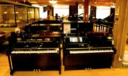 *JUNE 10th - 12th ONLY*
Many used pianos heavily discounted - save $$$$!
Includes Yamaha, Petrof, Essex, Heintzman and more
This weekend, we at Tom Lee Music are having a Garage Sale at our downtown location for all used pianos. This is a great chance to