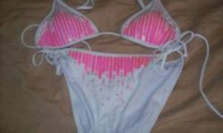 hello,
I have a white with pink sparkles,and a pink with white polka dots on it ..both victoria secret, and both neer worn
I'm asking $40... for each.......Paid $80 for each
eamil me - mailto:adrienne_finch@hotmail .
Thank-you