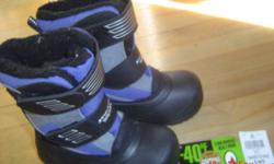 Like new Athletic Works Winter Boots, only worn very little. My little one outgrew them too fast. Thermal Rating up to - 40*C. Warm and comfortable Winter Boots. They used to be $ 40.00 plus tax when I bought them. No stains or rips. Comes from a smoke