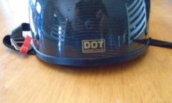 WOMENS CARBON FIBRE HELMET NEVER USED MOTORCYCLE HELMET FITS LIKE A SMALL BUT TAG READS EXTRA SMALL. THIS HELMET IS VERY LIGHT AND IN LIKE NEW CONDITION PAID $160.00 FOR IT PLUS TAX