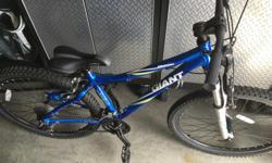 Rarely used Giant Rincon mountain bike size small (rated for youth 5'4 to 5'7"). Paid $500 new. No disc brakes.