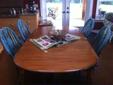Dinning Room/Kitchen Table & Chairs